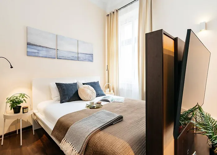 Beautiful For 4 Guests, Main Square, Cracow Apartment